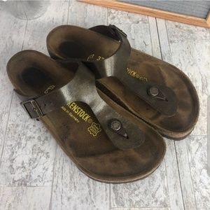 Birkenstock Leather Gizeh Sandal